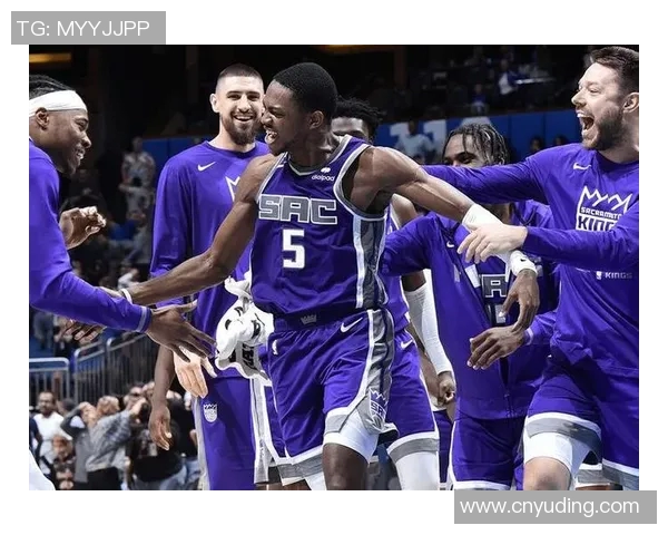 快讯:国王队获得明星球员加盟,球迷齐声欢呼 快讯:国王队获得明星球员加盟,球迷齐声欢呼